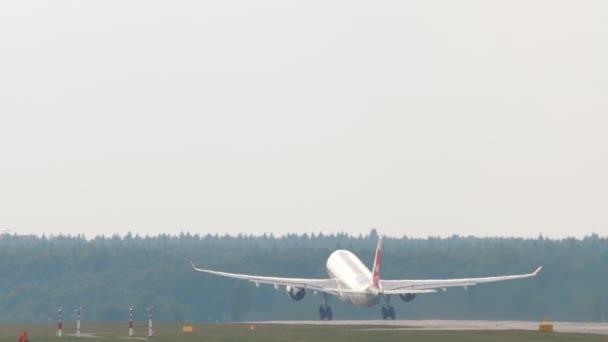 Moscou Fédération Russie Juillet 2021 Vue Arrière Décollage Avion Passagers — Video