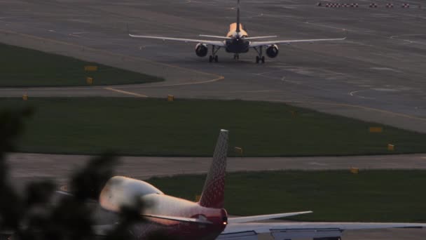 Sochi Russia Ιουλίου 2022 Jumbo Jet Rossiya Στον Διάδρομο Προσγείωσης — Αρχείο Βίντεο