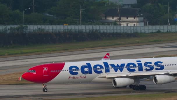 Phuket Thaïlande Février 2023 Avion Airbus A340 Jme Edelweiss Circulation — Video