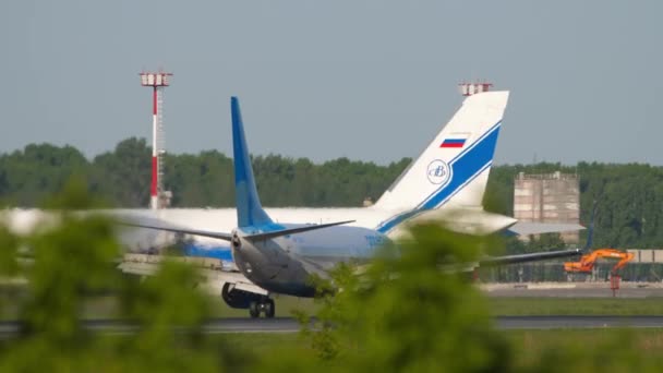 Novosibirsk Russische Föderation Juni 2022 Eine Preiswerte Boeing 737 Der — Stockvideo