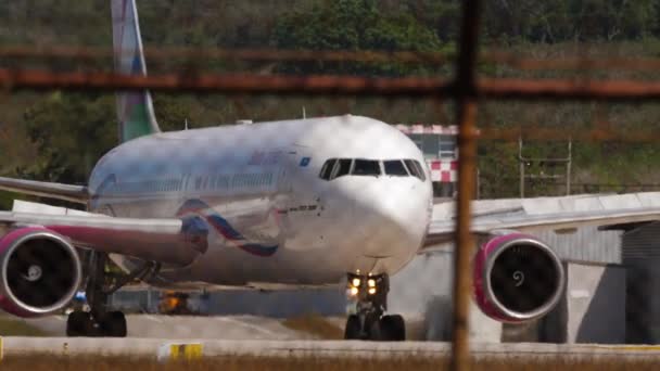 Phuket Thailand Februar 2023 Boeing 767 332Er B6703 Der Sunday — Stockvideo