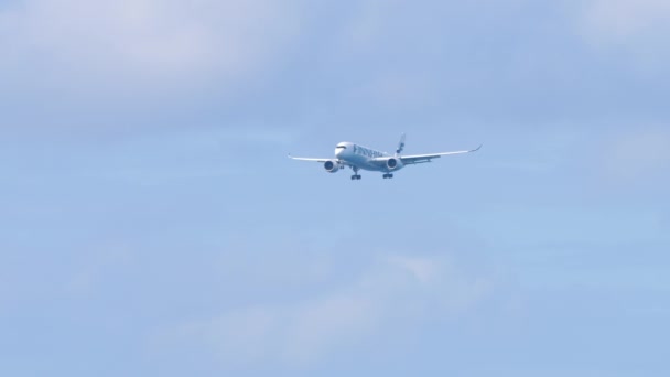 Phuket Thailand 2023 Február Airbus A350 Finnair Landing Kereskedelmi Repülőgép — Stock videók