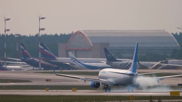 Moskau Russische Föderation Juli 2021 Boeing 737 Bhw Von Pobeda — Stockvideo