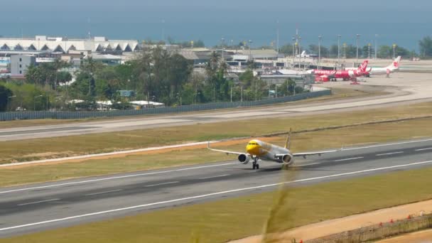 Phuket Tajlandia Luty 2023 Samolot Odrzutowy Airbus A321 Nch Skutera — Wideo stockowe