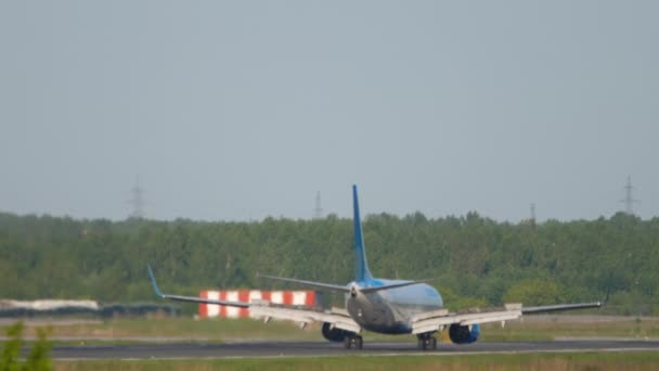 Novosibirsk Russische Föderation Juni 2022 Billig Boeing 737 Der Pobeda — Stockvideo