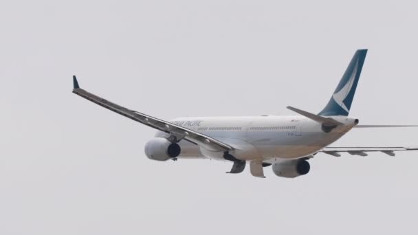 Phuket Tailandia Febrero 2023 Airbus A330 Lal Cathay Pacific Takeoff — Vídeos de Stock