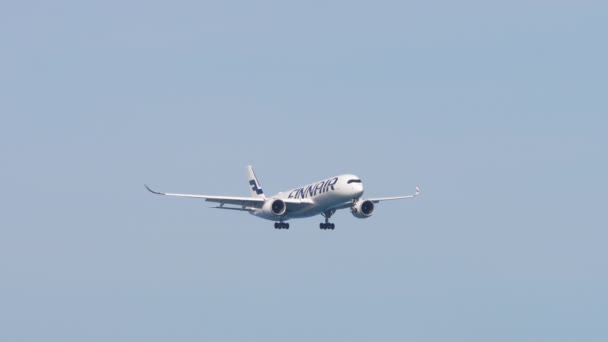 Phuket Thailand February 2023 Jet Airbus A350 Lwf Finnair Blíží — Stock video