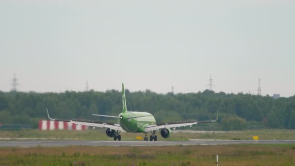 Novosibirsk Russian Fedation July 2022 Civil Plane Airbus A321 Airlines — 图库视频影像