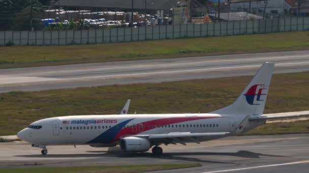 Phuket Thailand February 2023 Jet Plane Boeing 737 8H6 Mxk — Stock Video