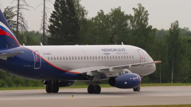 Moscow Russian Federation Juli 2021 Kommersiell Flygplansvy Carrier Sukhoi Superjet — Stockvideo