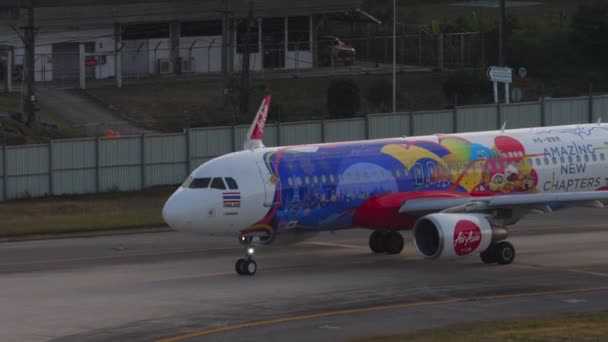 Phuket Tailandia Febrero 2023 Airbus A320 Bbr Airasia Amazing New — Vídeos de Stock