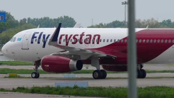 Almaty Kazakhstan Maio 2019 Aircraft Airbus A320 Kbb Flyarystan Taxiing — Vídeo de Stock