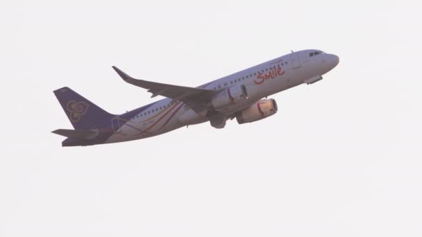 Bangkok Tailandia Enero 2023 Aircraft Airbus A320 Txu Thai Smile — Vídeo de stock