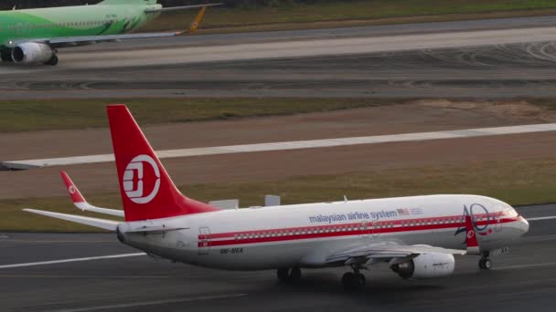 Пхукет Таиланд Февраля 2023 Года Boeing 737 Mxa Авиакомпании Malaysia — стоковое видео