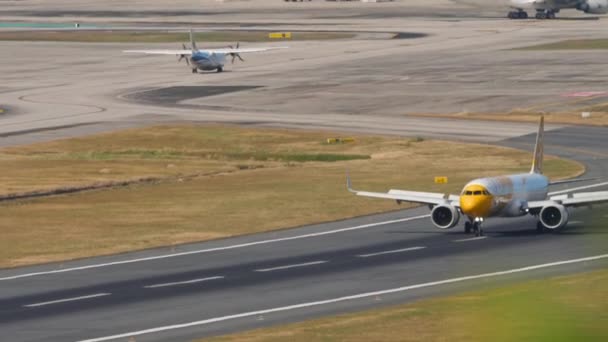 Phuket Thailand February 2023 Airbus A321 Ncd Scoot Braking Після — стокове відео