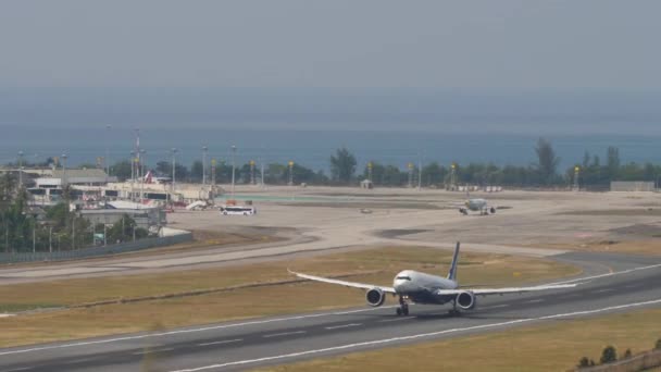 Phuket Thailand Ruari 2023 Flygplan Airbus A330 Från Sunclass Airlines — Stockvideo