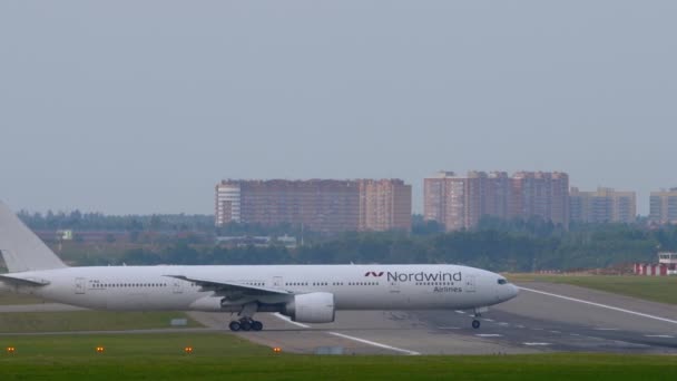 Moscou Federation Russie Septembre 2020 Boeing 777 Nordwind Airlines Circulant — Video