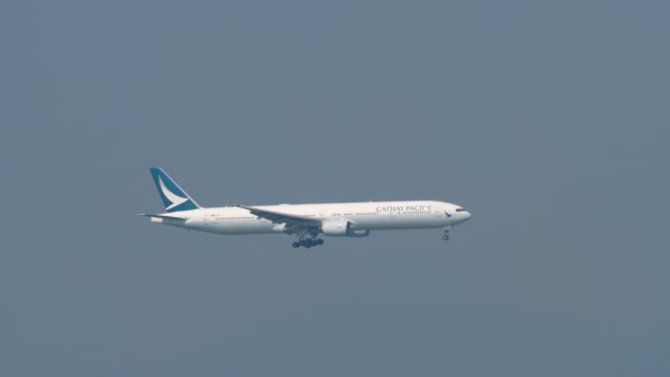 Hongkong November 2019 Flugzeug Boeing 777 Von Cathay Pacific Landeanflug — Stockvideo