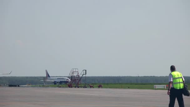 Moscow Russian Federation May 2015 Transaero Boeing 737 Take Domodedovo — Stock Video