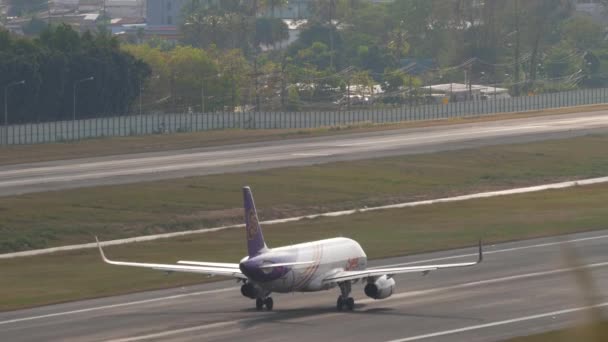 Phuket Tailandia Febrero 2023 Avión Comercial Airbus A320 Thai Smile — Vídeos de Stock