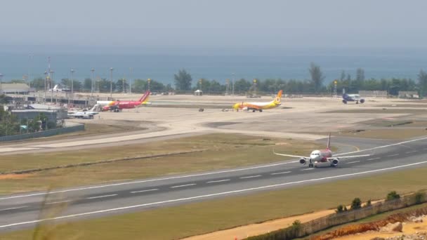 Phuket Thailand Ruari 2023 Passagerarplan Airbus A320 Bbo Airasia Avgång — Stockvideo