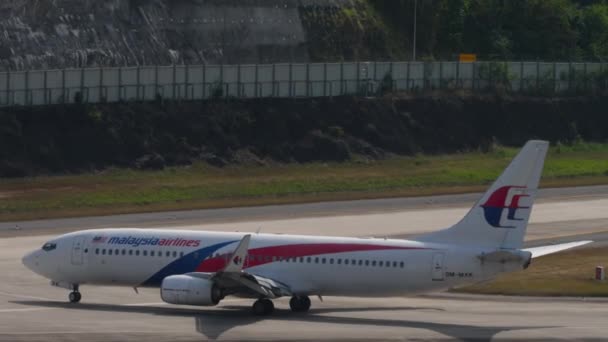 Phuket Tailandia Febrero 2023 Avión Jet Boeing 737 Mxk Malaysia — Vídeos de Stock