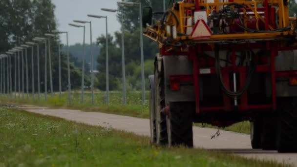 Traktor Jede Cyklostezce Ranveji Amsterdamu Zemědělské Stroje Areálu Parku — Stock video