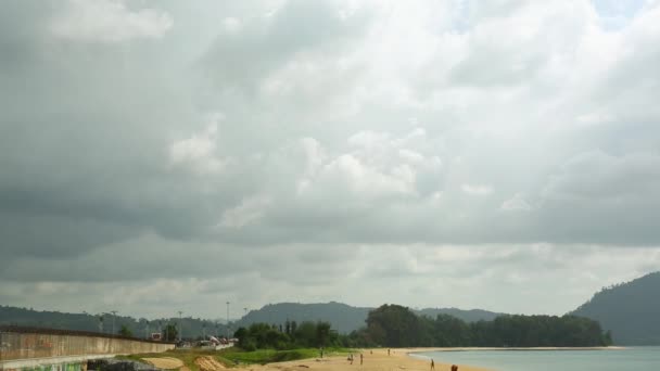 Panoramisch Uitzicht Kust Bij Het Vliegveld Mai Khao Beach Buurt — Stockvideo