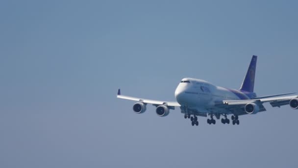 Phuket Thaïlande Novembre 2016 Énorme Boeing 747 Thai Airways Approche — Video