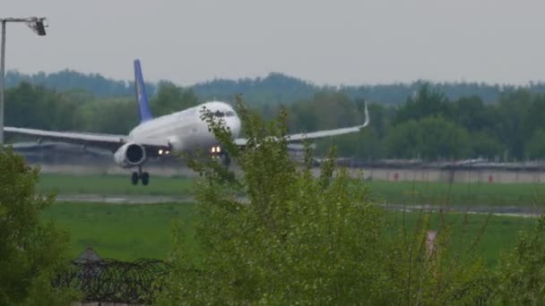 Алматы Казахстан Мая 2019 Года Airbus A320 Kbd Air Astana — стоковое видео