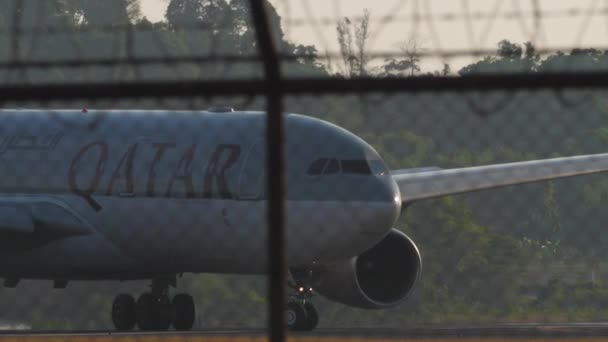 Phuket Thailand February 2023 Pesawat Penumpang Airbus A330 202 Acg — Stok Video
