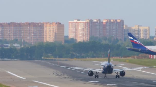 Moscow Orosz Federáció 2020 Szeptember Aeroflot Guruló Légi Járművek Seremetyevói — Stock videók