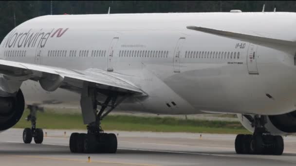 Moscow Rusya Federasyonu Temmuz 2021 Uçak Boeing 777 Nordwind Havayolları — Stok video