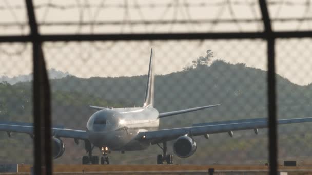 Phuket Thailand Február 2023 Aircraft Airbus A330 Acg Qatar Airways — Stock videók