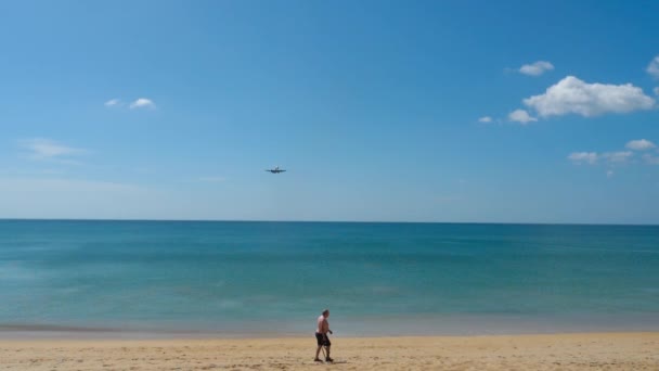 Phuket Tajlandia Luty 2023 Panoramiczny Widok Samolotu Lądującego Lotnisku Phuket — Wideo stockowe