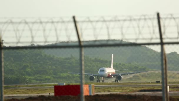 Phuket Tailandia Noviembre 2015 Avión Pasajeros Airbus A320 Airasia Que — Vídeos de Stock