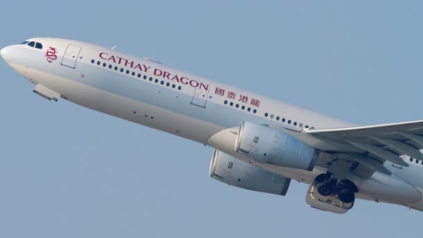 Hong Kong November 2019 Landningsställ För Luftfartyg Indragna Airbus A330 — Stockvideo