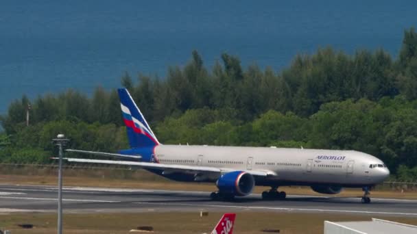 Phuket Thailand February 2023 Boeing 777 73135 Dari Aeroflot Landasan — Stok Video