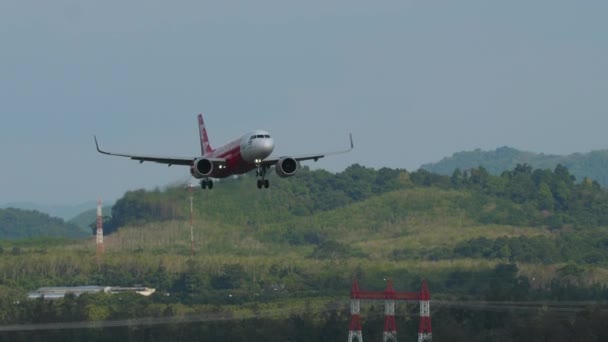 Пхукет Таиланд Февраля 2023 Года Пассажирский Самолет Airbus A320 Airasia — стоковое видео