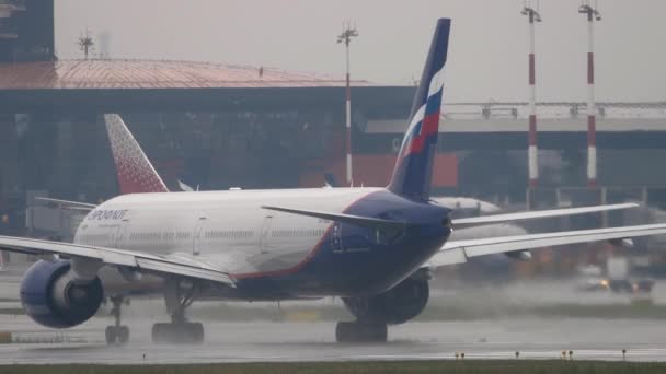 Moscow Federação Russa Julho 2021 Boeing 777 Aeroflot Acelerando Para — Vídeo de Stock