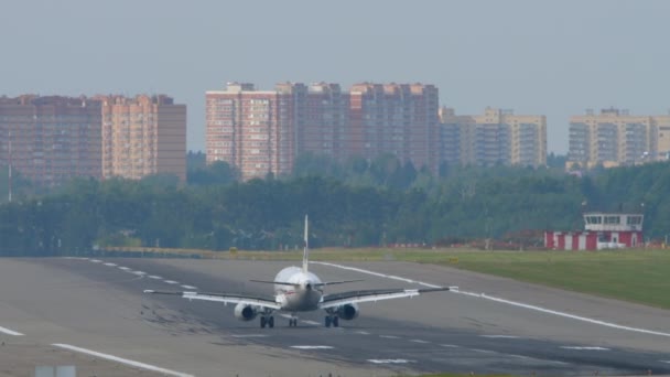 Moscú Federación Rusa Septiembre 2020 Avión Superjet Severstal Frenado Aire — Vídeos de Stock
