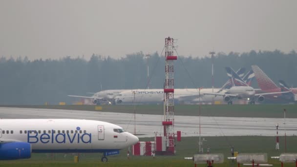 Moscow Rusia Federasi July 2021 Pesawat Penumpang Boeing 737 86N — Stok Video