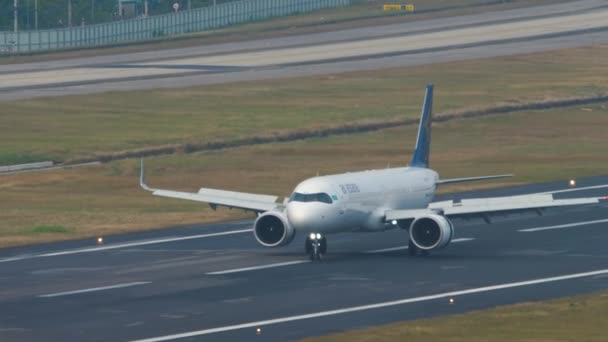 Phuket Tajlandia Luty 2023 Samolot Air Astana Lądowania Hamowania Spoilery — Wideo stockowe