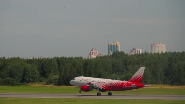 상트페테르부르크 러시아 2022년 26일 상트페테르부르크의 풀코보 공항에서 A319 111 73212 — 비디오