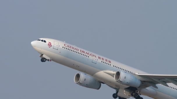 Hong Kong 2019 Airbus A330 Hlm Katay Dragon Vzlétá Stoupá — Stock video