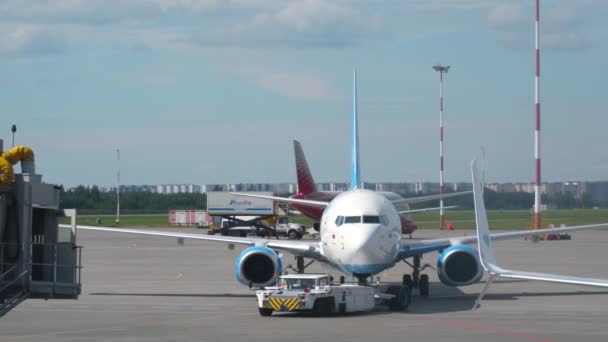 Saint Petersburg Russia Temmuz 2022 Bir Traktör Pobeda 737 Sefer — Stok video