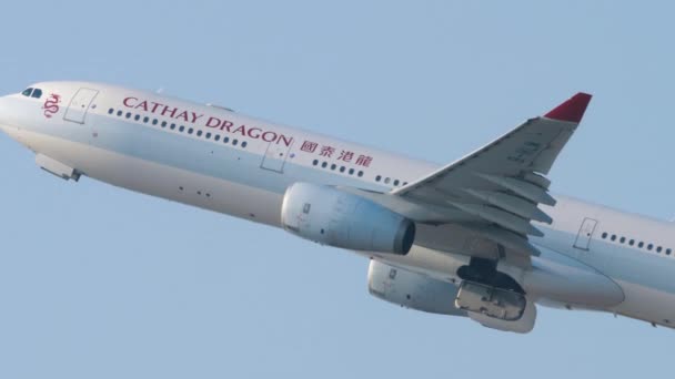 Hong Kong November 2019 Airbus A330 Hlm Cathay Dragon Start — Stockvideo
