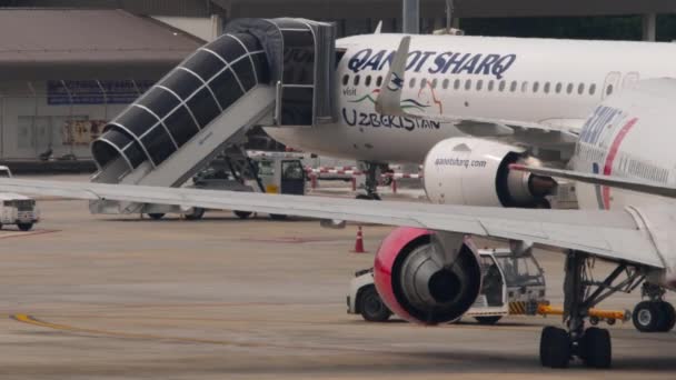 Phuket Thailand Φεβρουαριου 2023 Boeing 767 73032 Της Azur Air — Αρχείο Βίντεο