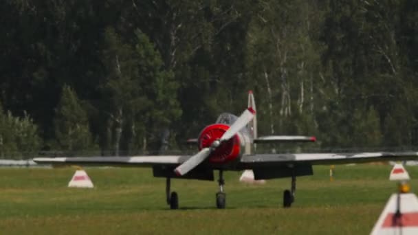 Novosibirsk Russische Föderation Juli 2019 Kleine Yak Flugzeuge Mit Der — Stockvideo
