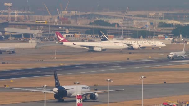 Hong Kong Νοεμβρίου 2019 Boeing 777 Alfg Της Lufthansa Cargo — Αρχείο Βίντεο